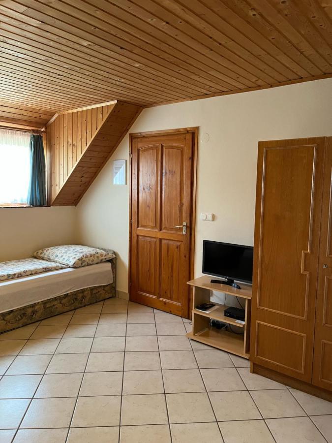 Ibolya Vendeghaz Apartment Kehidakustany Ngoại thất bức ảnh